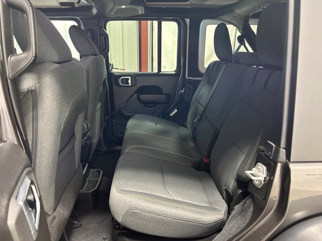 Used 2024 Jeep Wrangler Unlimited AWD/4WD image 16