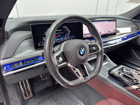 Used 2023 BMW 760i xDrive AWD/4WD image 14