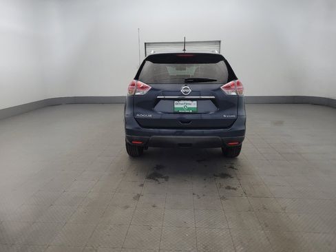 Used 2016 Nissan Rogue SV image 6