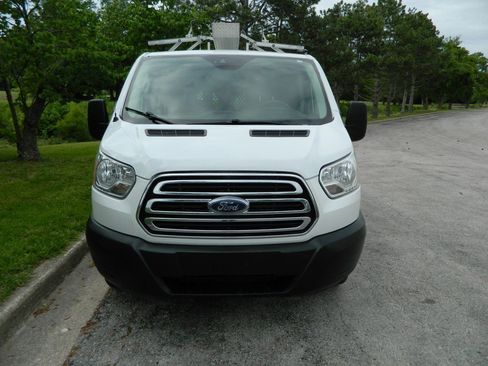 Used 2019 Ford Transit 250 130 Low Roof w/ Exterior Upgrade Package RWD image 2