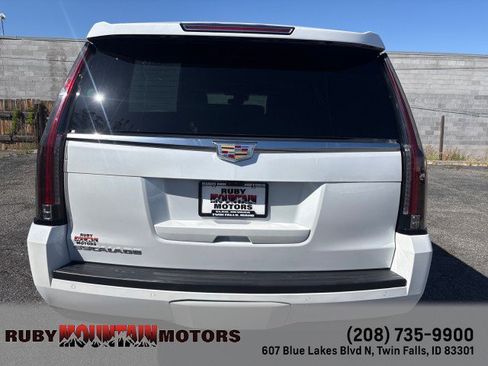 Used 2017 Cadillac Escalade Platinum AWD/4WD image 6