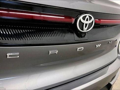 Used 2023 Toyota Crown AWD/4WD image 24