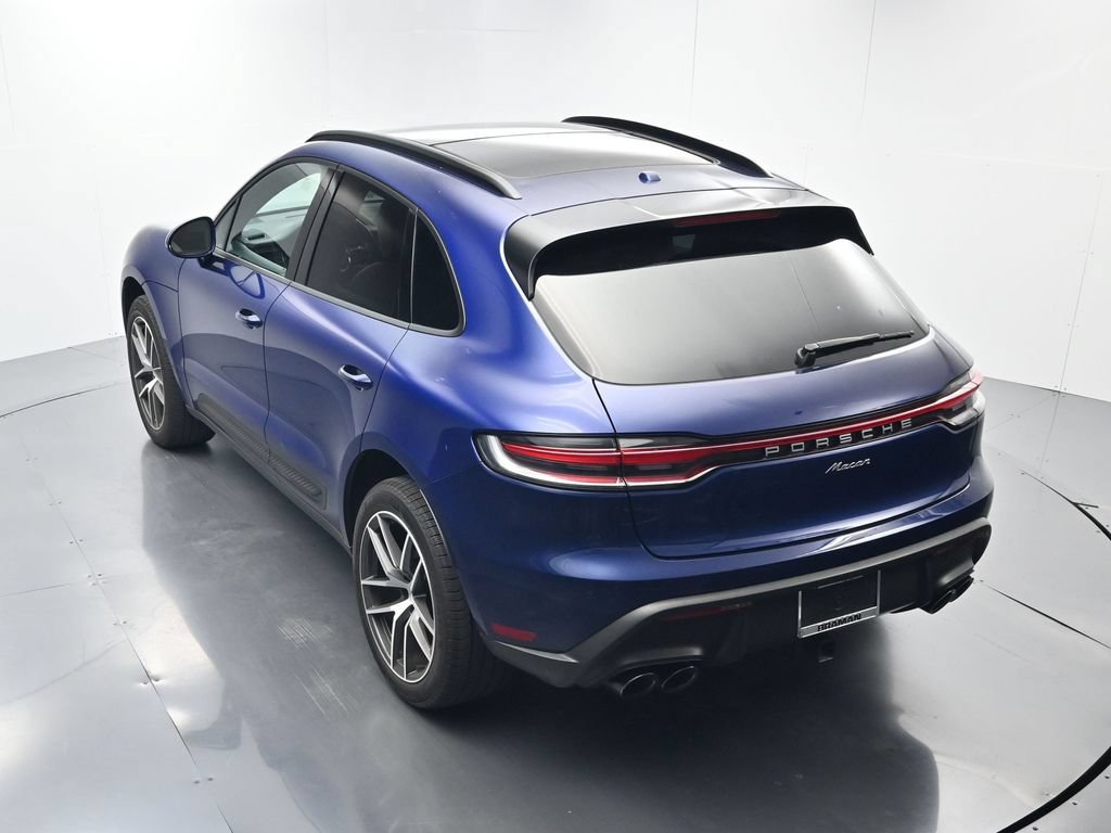 Certified 2025 Porsche Macan AWD/4WD image 35