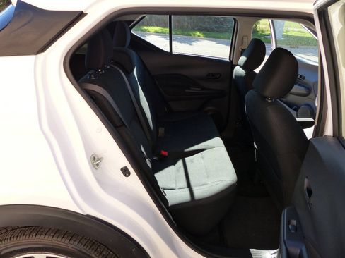 Used 2023 Nissan Kicks S FWD image 38