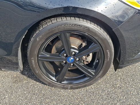 Used 2016 Ford Fusion SE w/ Equipment Group 201A image 8