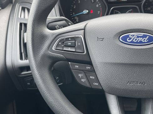 Used 2018 Ford Focus SE image 18