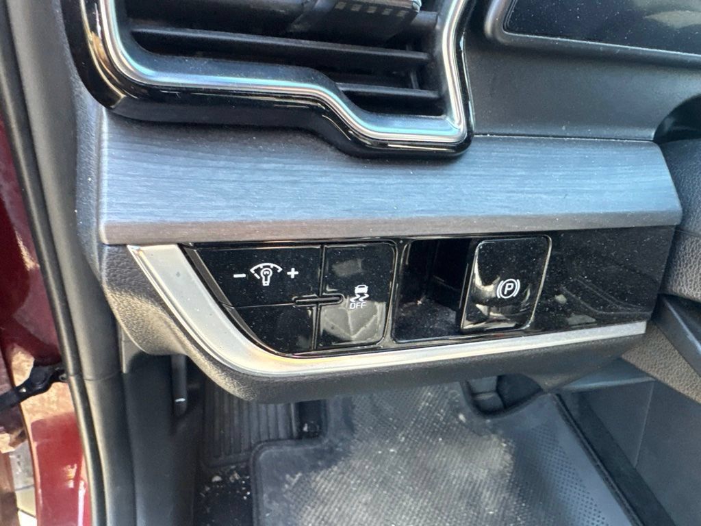 Used 2024 Kia Sportage X-Line AWD/4WD image 25