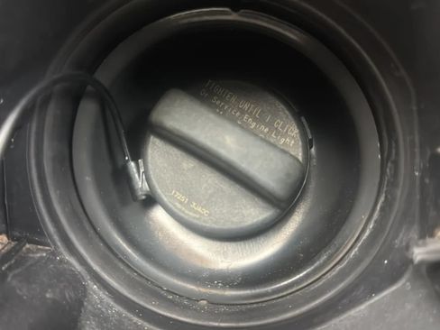 Used 2019 Nissan Kicks S FWD image 32