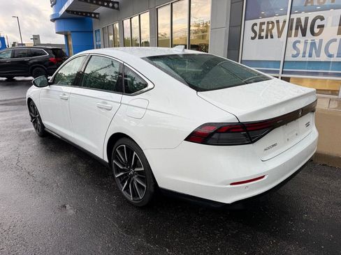 Used 2023 Honda Accord Touring image 8