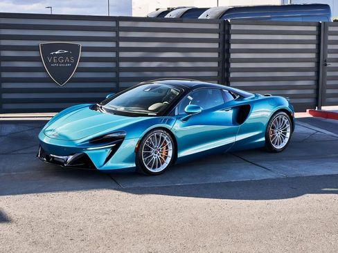 Used 2025 McLaren Artura Spider RWD image 5