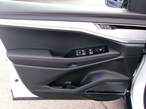 Used 2024 Jeep Wagoneer Launch Edition image 7