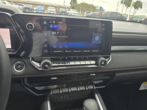 Used 2024 Chevrolet Colorado Z71 w/ Z71 Convenience Package 2 image 14