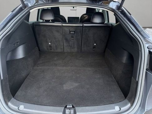 Used 2022 Tesla Model Y Performance image 11