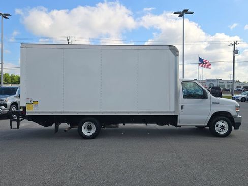 Used 2023 Ford E-350 and Econoline 350 Super Duty w/ Driver's Safety Package RWD image 6