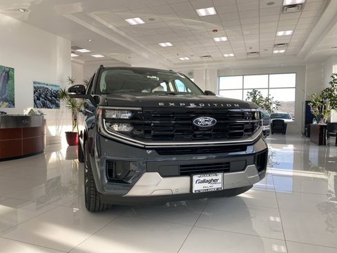 New 2025 Ford Expedition Platinum w/ Platinum Ultimate Package image 23