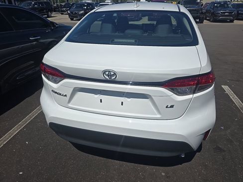 Used 2024 Toyota Corolla LE FWD image 8