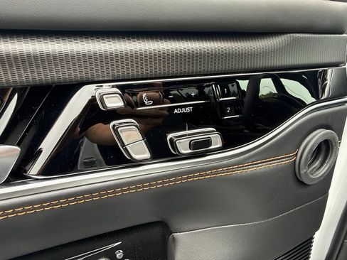 New 2026 Jeep Grand Wagoneer L Summit AWD/4WD image 21