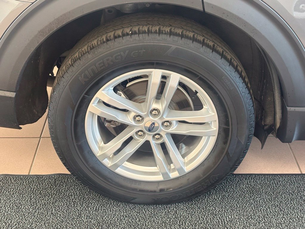 Used 2022 Ford Explorer XLT AWD/4WD image 18