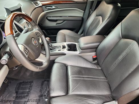 Used 2010 Cadillac SRX Luxury image 15