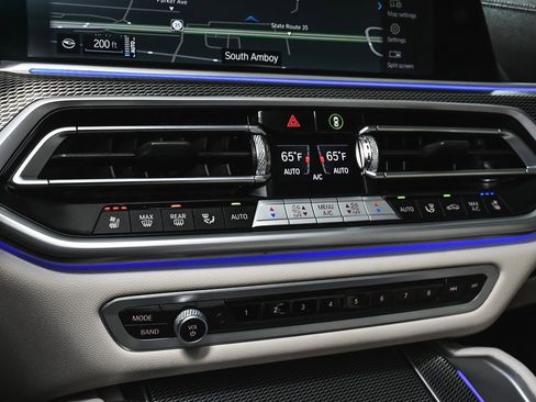 Used 2023 BMW X6 M50i w/ Executive Package image 48