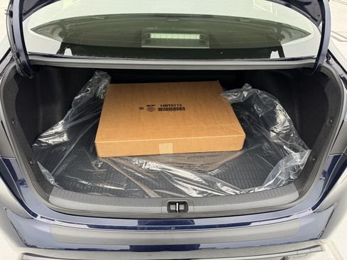 New 2026 Toyota Corolla SE w/ SE Premium Package FWD image 9