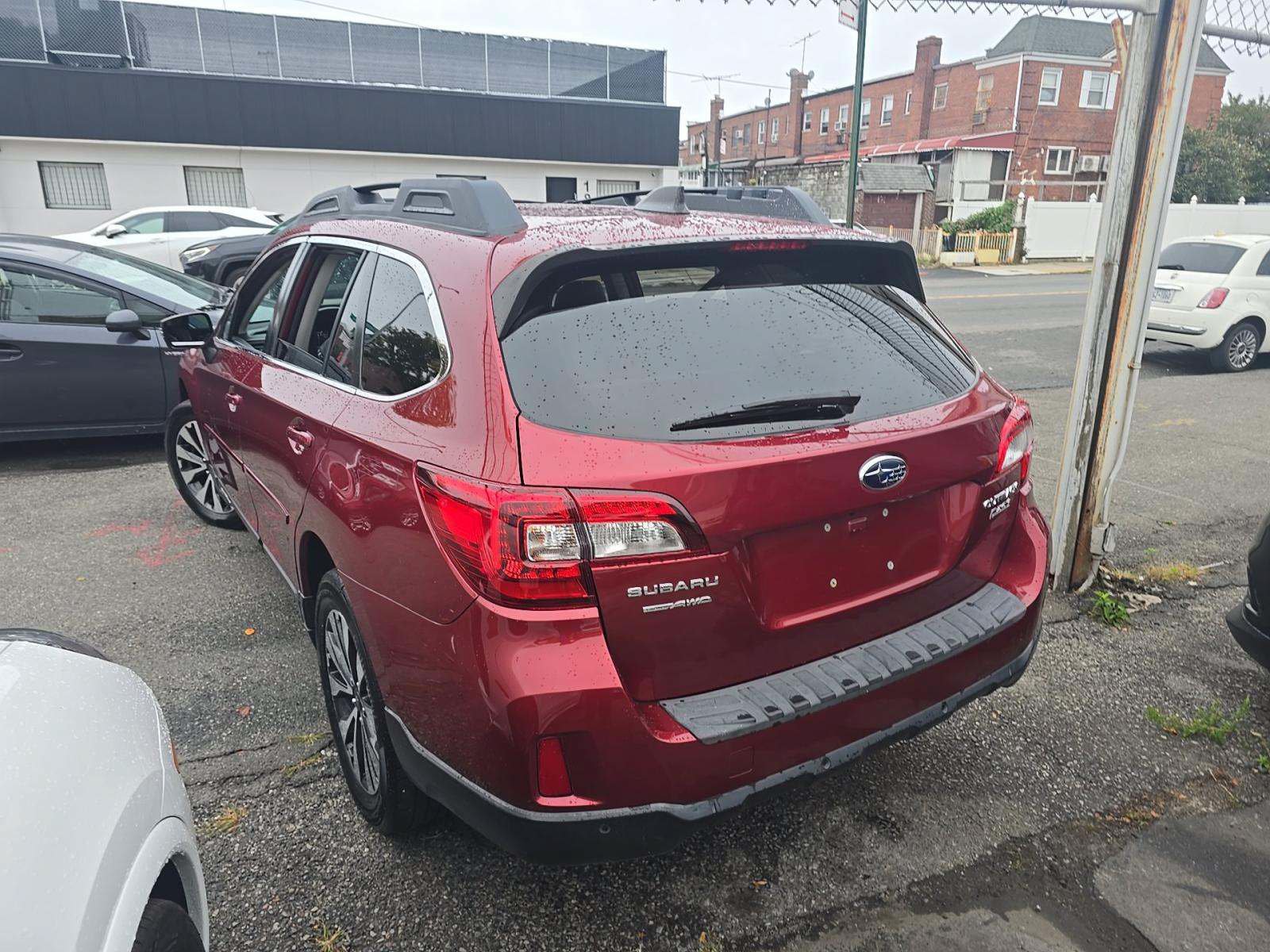 Used 2017 Subaru Outback 2.5i Limited AWD/4WD image 2