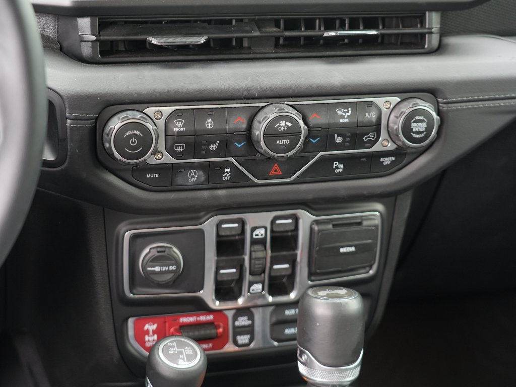 Used 2025 Jeep Wrangler Unlimited Rubicon AWD/4WD image 23