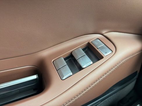 New 2025 Lincoln Navigator Reserve image 22