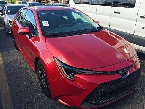 Used 2021 Toyota Corolla LE FWD image 3