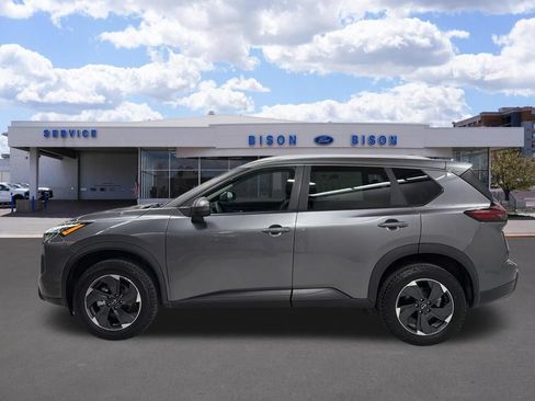 Used 2025 Nissan Rogue SV w/ SV Premium Package AWD/4WD image 6