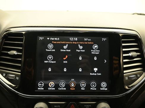 Used 2020 Jeep Grand Cherokee Altitude image 16