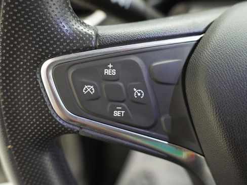 Used 2019 Chevrolet Equinox LT image 19