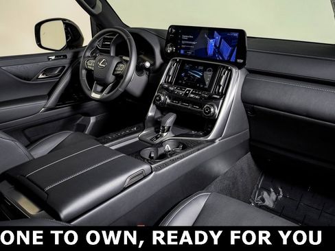 Used 2025 Lexus LX 700h Overtrail image 14