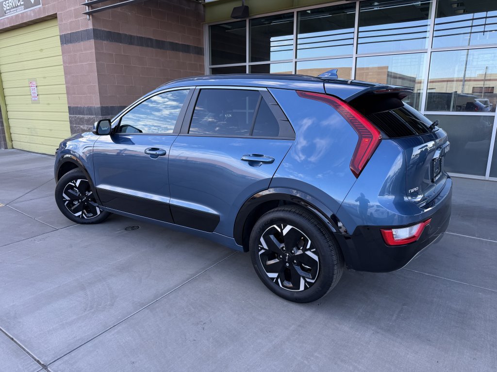 Used 2025 Kia Niro Wind FWD image 5