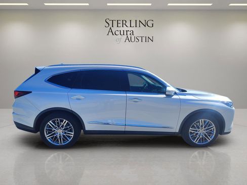 Used 2023 Acura MDX SH-AWD w/ Advance Package image 4