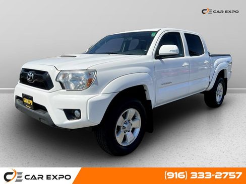 Used 2015 Toyota Tacoma PreRunner image 1