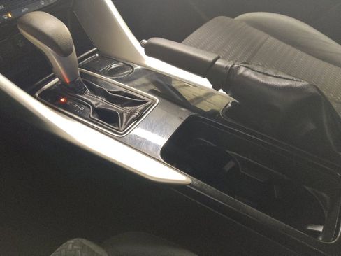 Used 2020 Mitsubishi Eclipse Cross ES image 26