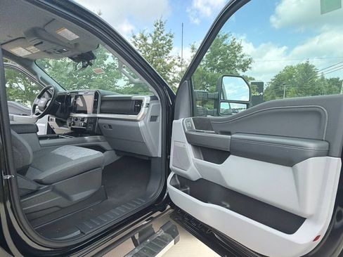 New 2026 Ford F350 XLT w/ XLT Premium Package AWD/4WD image 32