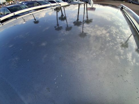 Used 2018 Nissan Rogue SV image 5