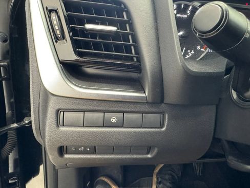 Used 2022 Nissan Rogue SV FWD image 34