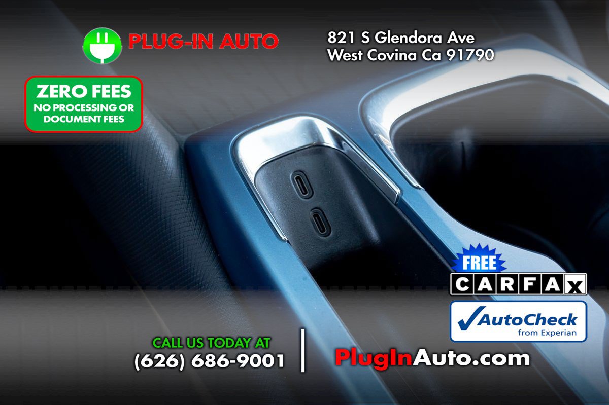 Used 2024 Chevrolet Equinox EV LT w/ LPO, Active Package FWD image 19