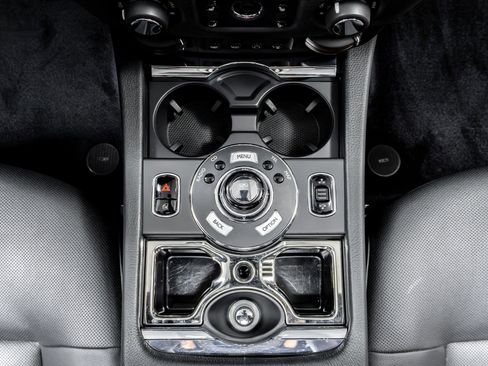 Used 2011 Rolls-Royce Ghost image 44