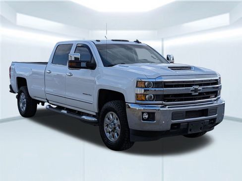 Used 2018 Chevrolet Silverado 3500 LTZ w/ Duramax Plus Package image 8