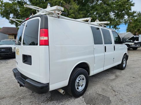 Used 2014 Chevrolet Express 2500 image 3