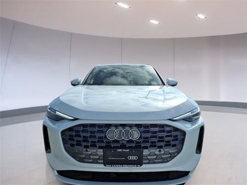 Used 2025 Audi Q5 Premium Plus w/ Premium Plus image 2