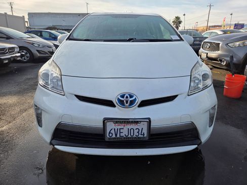 Used 2012 Toyota Prius Plug-In Hybrid image 6
