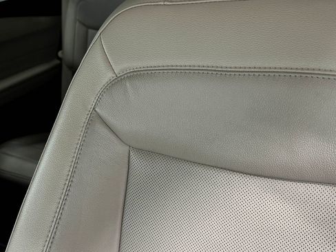 Used 2020 Ford Explorer Limited AWD/4WD image 18