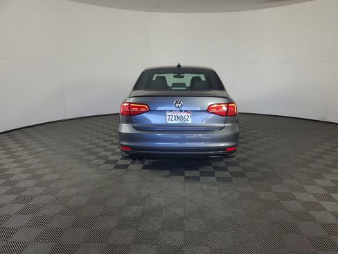 Used 2017 Volkswagen Jetta GLI image 5