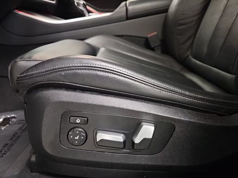 Used 2022 BMW X5 xDrive40i w/ M Sport Package AWD/4WD image 31