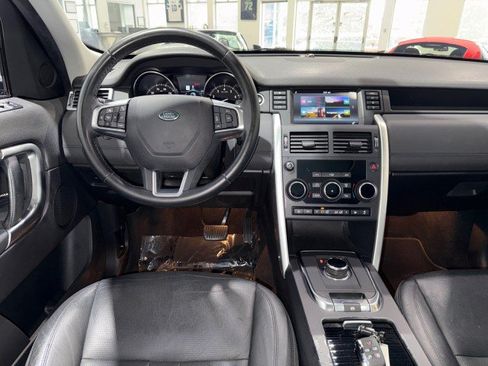 Used 2019 Land Rover Discovery Sport HSE AWD/4WD image 18
